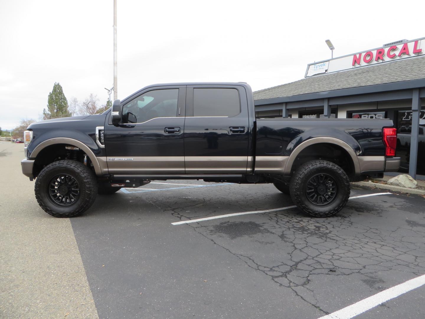 2021 BLUE /BROWN Ford F-250 SD King Ranch Pickup 4D 6 3/4 ft (1FT8W2BT5ME) with an V8, Turbo Diesel, 6.7 Liter engine, Automatic, 10-Spd transmission, located at 2630 Grass Valley Highway, Auburn, CA, 95603, (530) 508-5100, 38.937893, -121.095482 - Beautiful King Ranch sitting on a Carli Pintop suspension system, 37" Nitto Recon Grappler tires, XD wheels, Retrax bedcover, window tint, and a Factory Warn Winch. - Photo#7